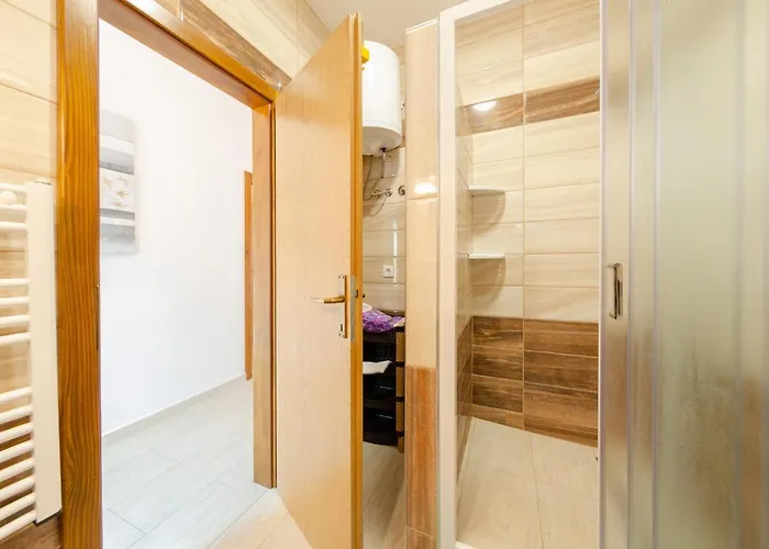 Apartman Brna 9162b Smokvica